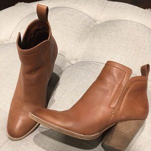 dolce vita ankle boots gently worn